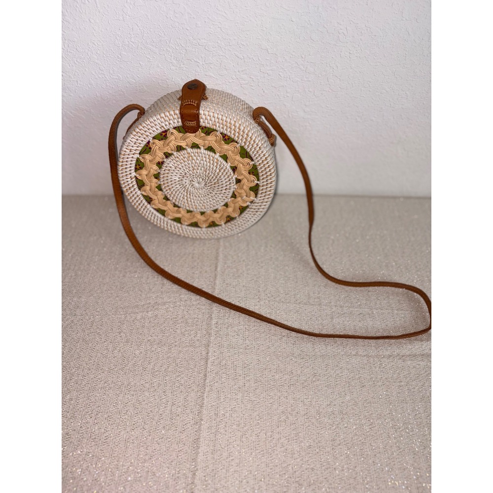 Round Rattan wicket Crossbody Bag White Tan‎ Excellent Boho Woven Circle